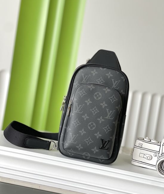 Louis Vuitton LV AVENUE Monogram Eclipse Crossbody Bag M47137