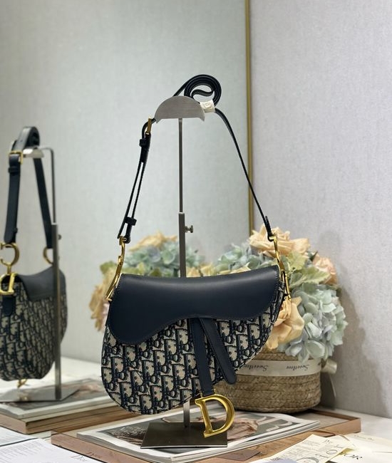 Christian Dior CD Soft Saddle Medium Shoulder Bag 0466