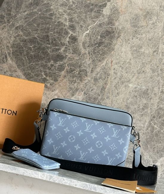 Louis Vuitton LV TRIO Messenger Bag M14069