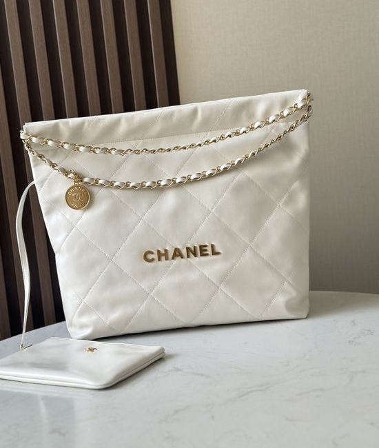 Chanel 22 Bag Calfskin Leather 3261