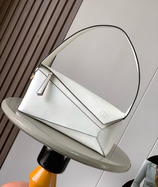 Loewe Puzzle Hobo Nappa Leather Shoulder Bag 8018 White