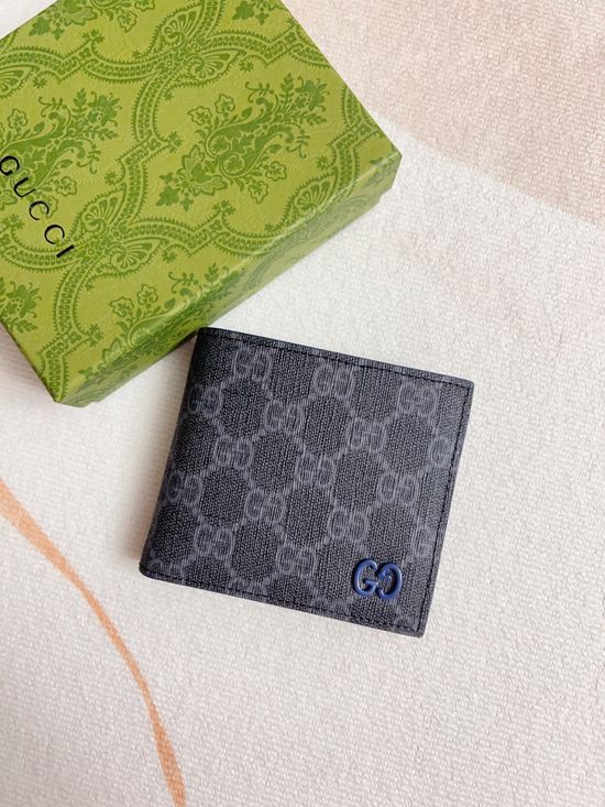 Gucci Bifold Short Wallet with Coin Pocket 768244