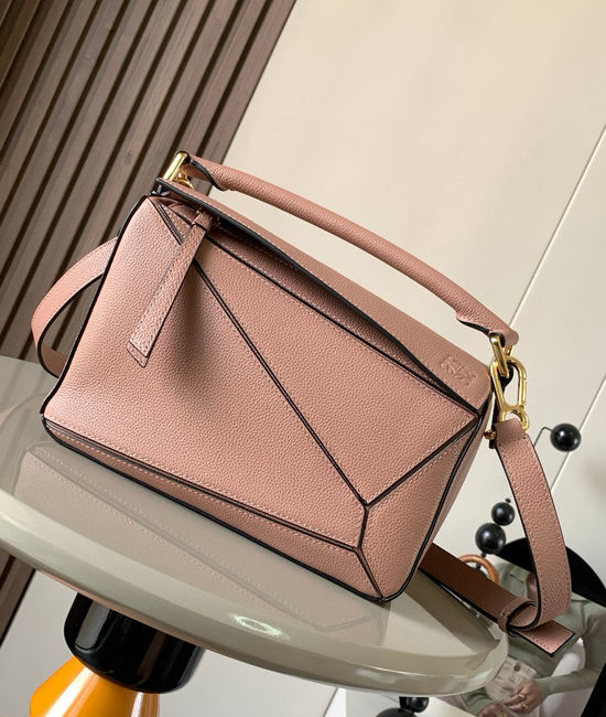Loewe Puzzle Leather Handbag 9005 Lychee Dusty Pink