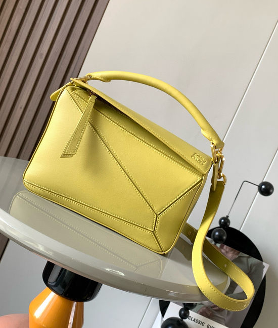 Loewe Puzzle Textured Leather Handbag 9005