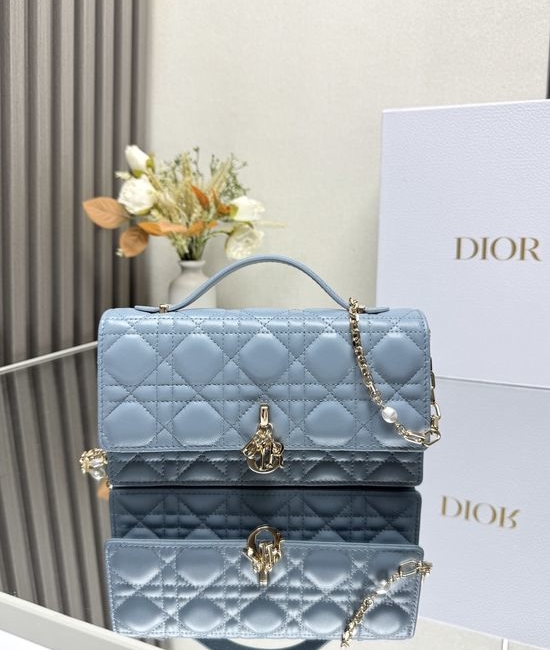 Christian Dior CD Lady Christian Dior CD Lambskin Clutch 0809