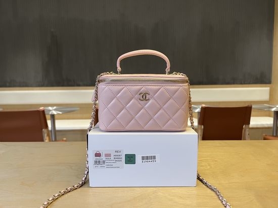 Chanel Classic Handheld Chain Case A68087