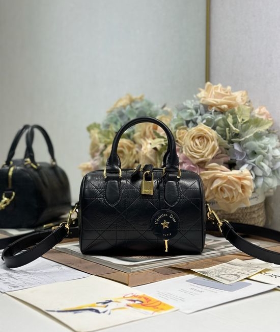 Christian Dior CD Groove Waxy Black Leather Handbag 1365