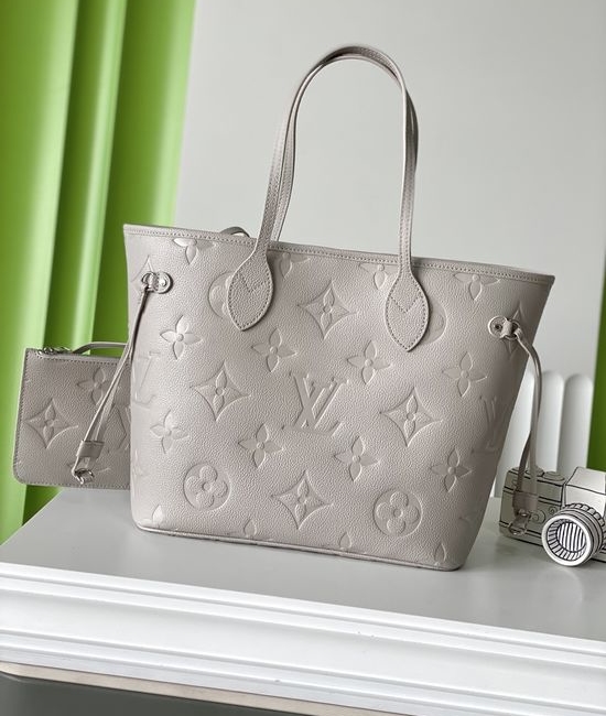 Louis Vuitton LV Neverfull Leather Shopping Tote M13758