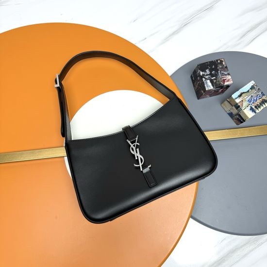 Yves Saint Laurent YSL Le5A7 Smooth Leather Shoulder Bag 657228.Zx