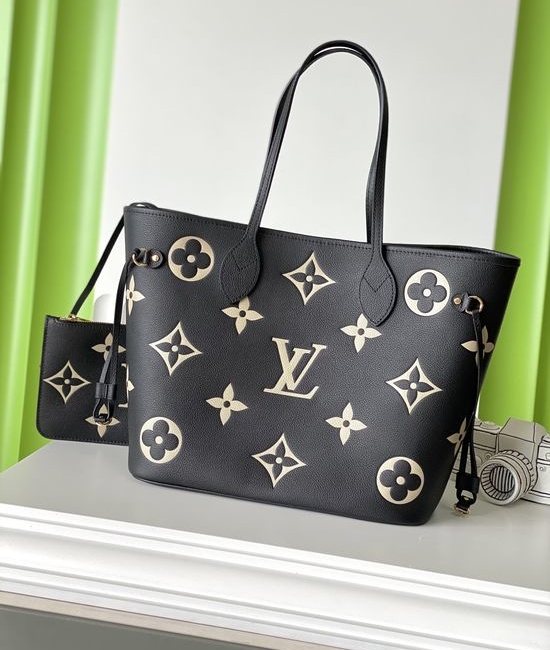Louis Vuitton LV NEVERFULL Leather Tote M58907