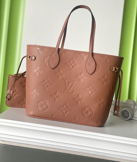 Louis Vuitton LV Neverfull Leather Shopping Tote M12605