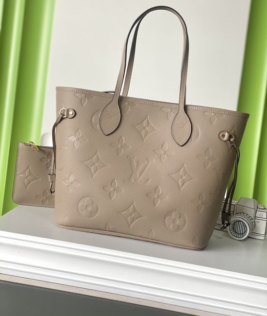 Louis Vuitton LV NEVERFULL Leather Tote M45686