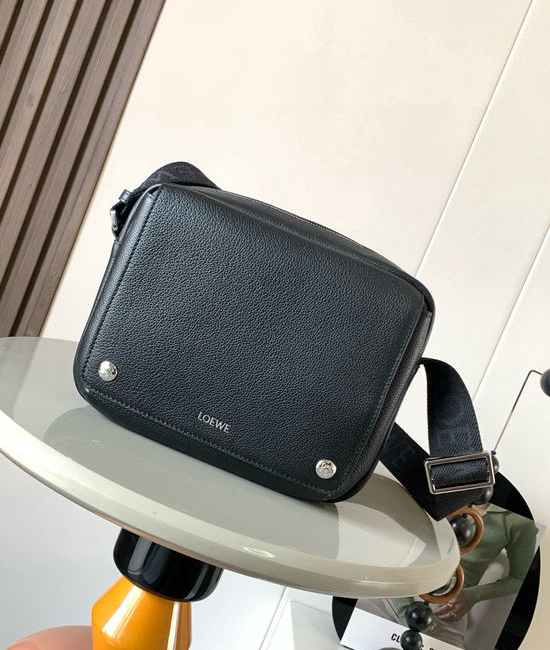 Loewe Pebble Messenger Bag 9094