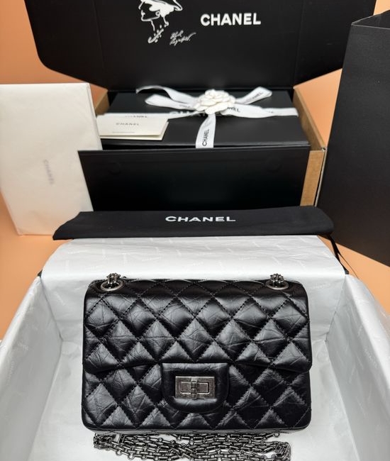 Chanel Grained Calfskin Flap Bag Silver Hardware A0874