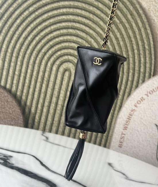 Chanel Lambskin Chain Lantern Clutch 66065