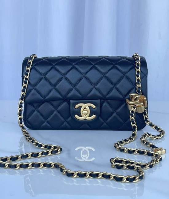 Chanel Classic Lambskin Shoulder Bag AS5759