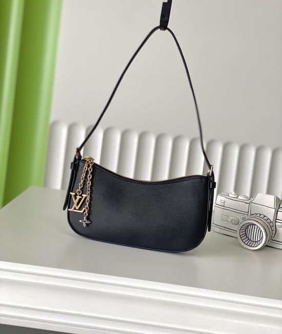 Louis Vuitton LV Pochette LV Bloom Shoulder Bag M25525
