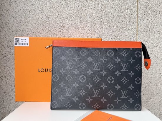 Louis Vuitton LV Pochet Voyage MM Clutch Bag M26031