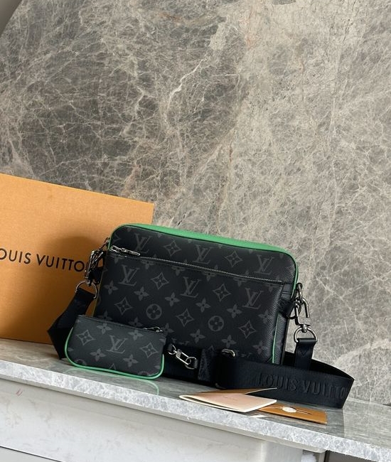 Louis Vuitton LV Trio Messenger Bag M26052