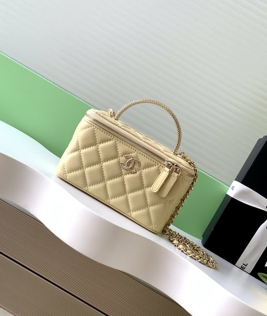 Chanel Vanity Case Rhinestone Double C AP4942