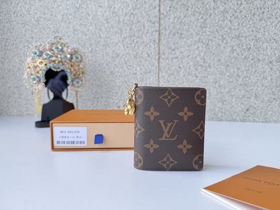 Louis Vuitton LV Pocket Compact Green Wallet M14628