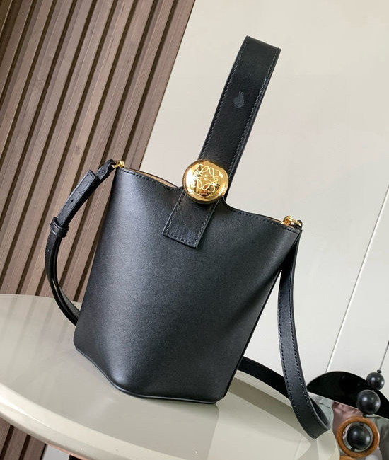 Loewe Pebble Bucket Mini Grain Leather 9047