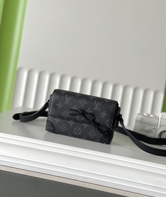 Louis Vuitton LV Steamer Monogram Chain Bag M81783