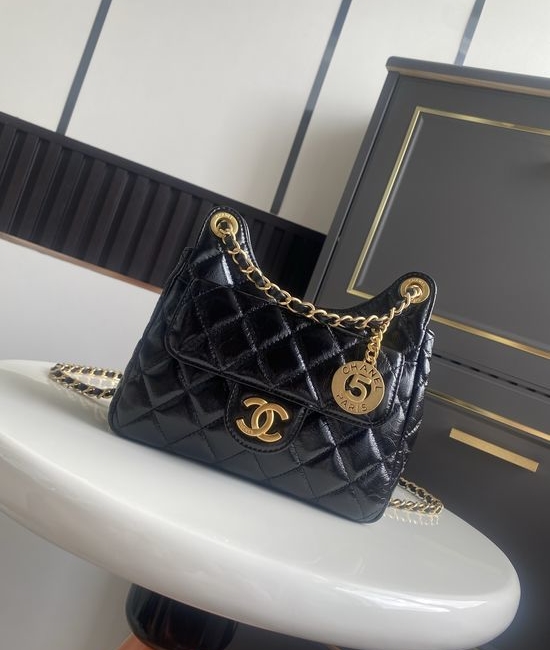 Chanel Hobo Glossy Leather Shoulder Bag AS4323