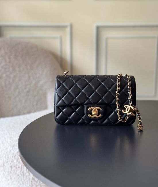 Chanel Quilted Lambskin Chain Crossbody Bag 5759
