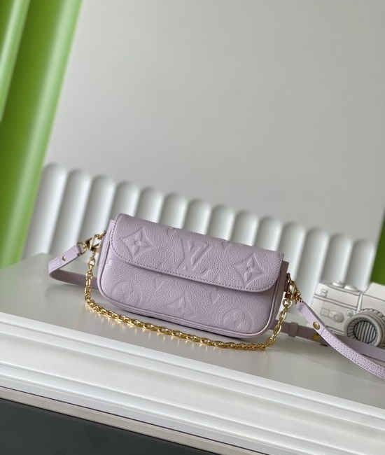 Louis Vuitton LV CHAIN IVY Leather Shoulder Bag M25714
