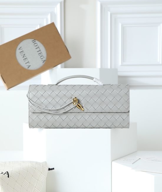 Bottega Veneta BV Andiamo Chic Dinner Bag 741511