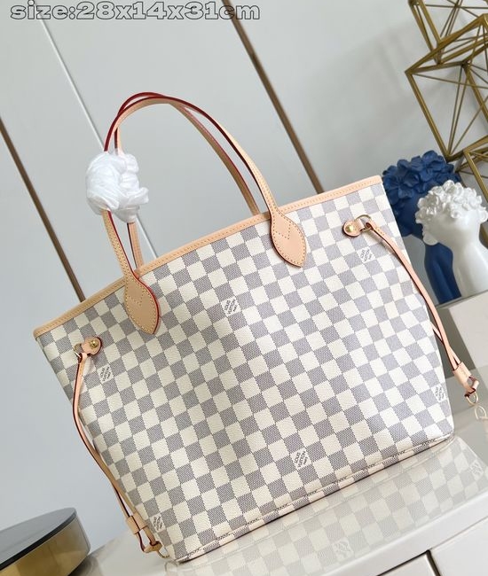 Louis Vuitton LV Neverfull Medium Tote Bag M40604