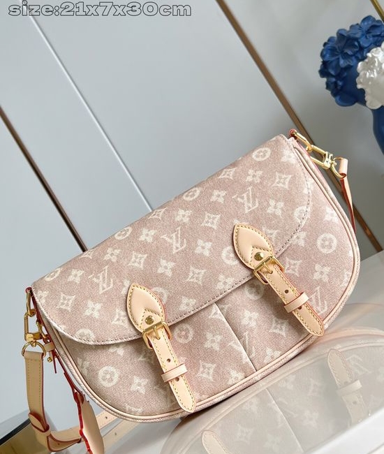 Louis Vuitton LV Escape Handbag M15134