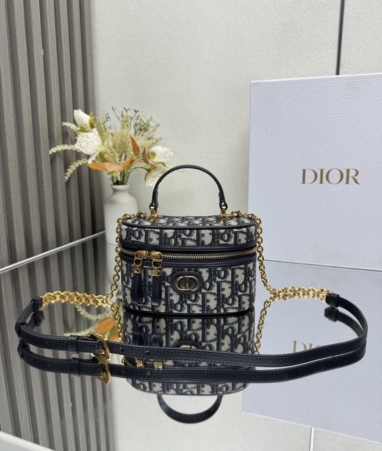 Christian Dior CD 30 Montaigne Mini Vanity Bag 0820