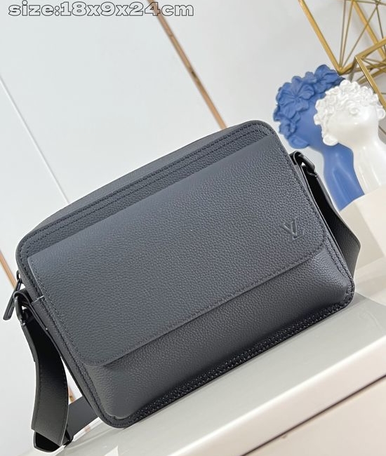 Louis Vuitton LV Boarding Messenger Bag Waxed Leather M15265