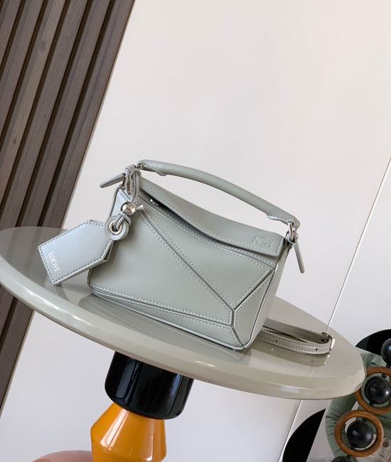 Loewe Puzzle Featherlight Nappa Leather Bag 9098