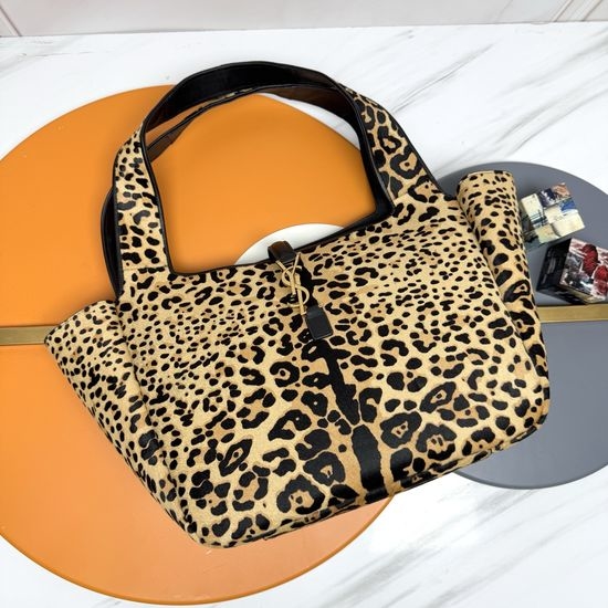 Yves Saint Laurent YSL Bea Leather Shopping Hobo Bag 763435