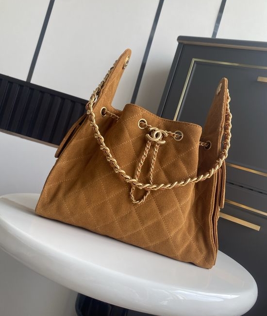 Chanel 25K Quilted Leather Drawstring Bucket Bag AS5293