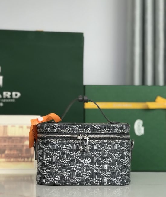 Goyard MUSE Mini Cosmetic Bag Detachable Strap 020253-1