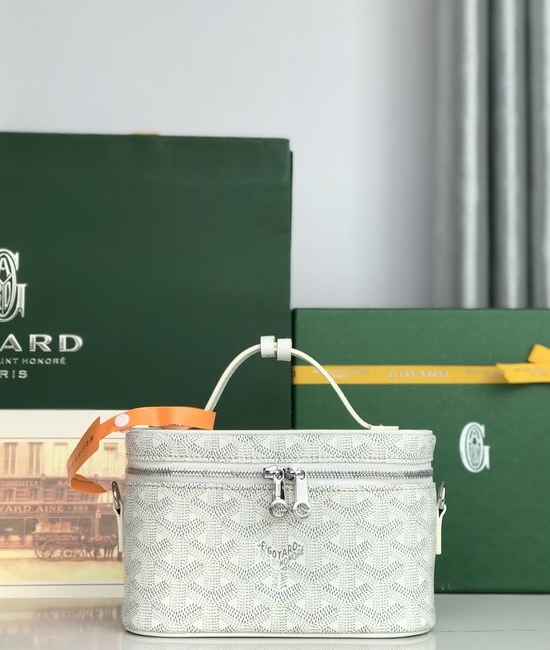 Goyard MUSE Mini Cosmetic Bag Detachable Strap 020253-1