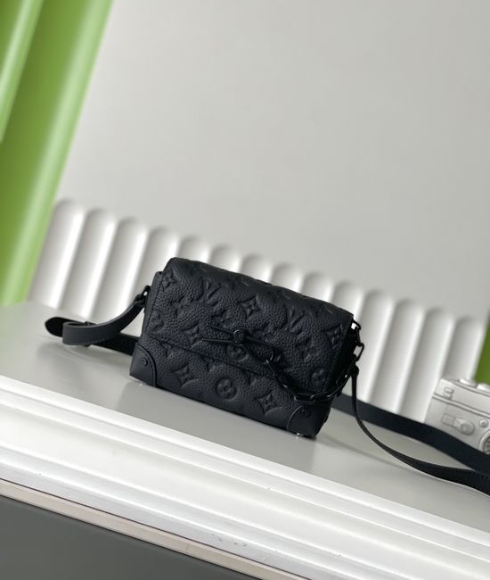 Louis Vuitton LV STEAMER Full Leather Chain Bag M81746