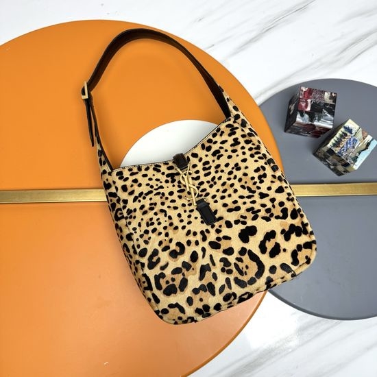 Yves Saint Laurent YSL LE 5 A 7 Leopard Print Tote 713938