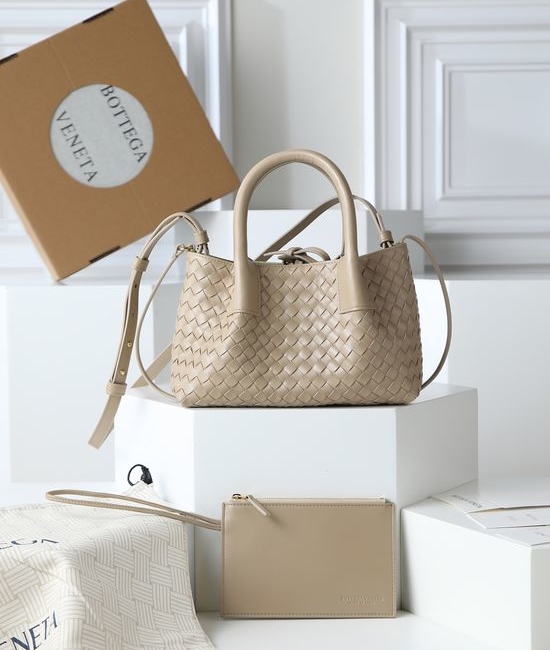 Bottega Veneta BV Pinacoteca Woven Tote Bag 819004
