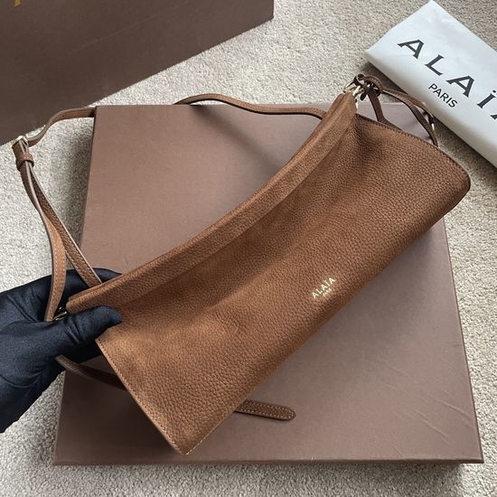 Alaia EAST WEST Leather Shoulder Bag 115501
