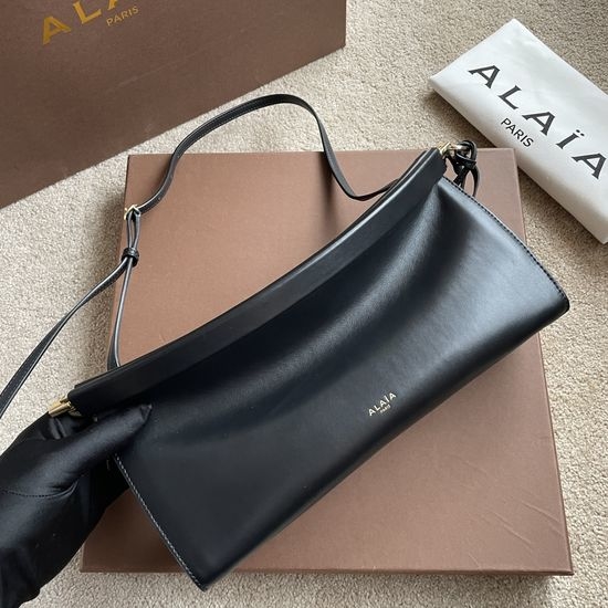 Alaia EAST WEST Leather Shoulder Bag 115501