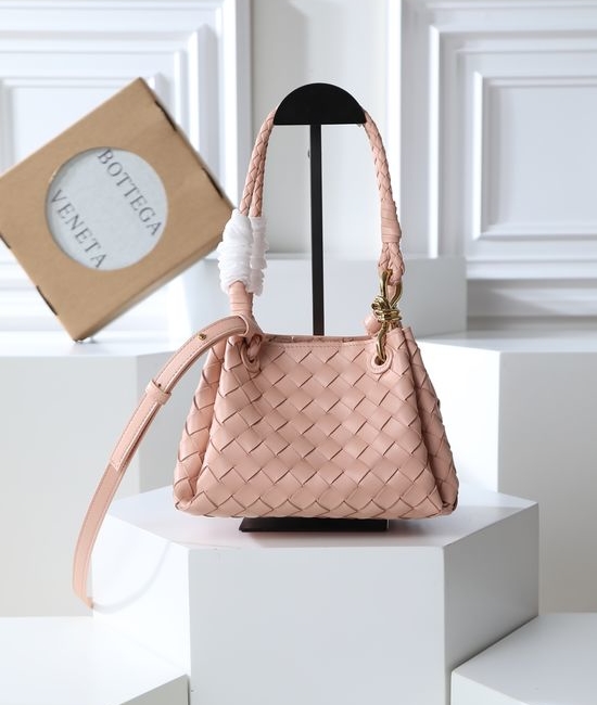 Bottega Veneta BV Andiamo Parachute Handbag 796569