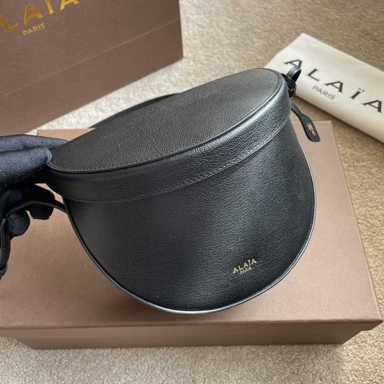 Alaia HIP Saddle Crossbody Custom Leather Bag 115499
