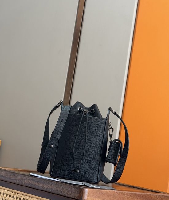 Christian Dior CD Bucket Bag 93941