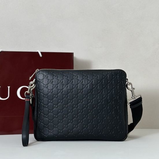 Gucci Handbag Black Embossed 850214