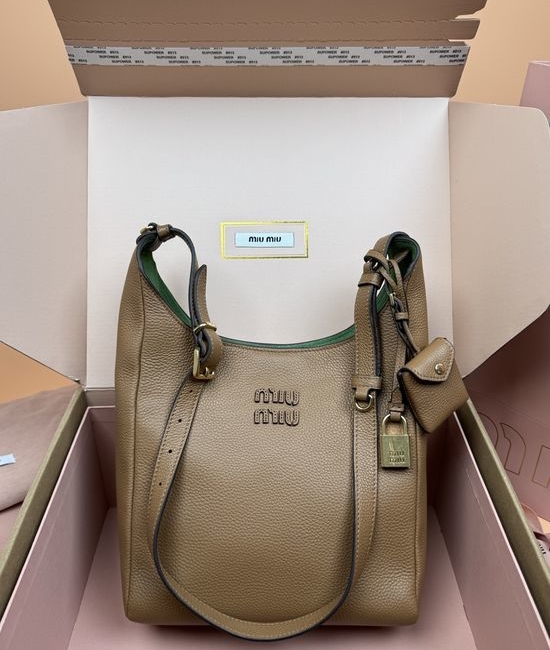 Miu Miu Isetan Limited Hobo Bag _5BB098